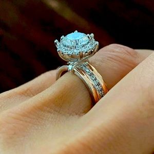 Bridal Engagement Gold Ring